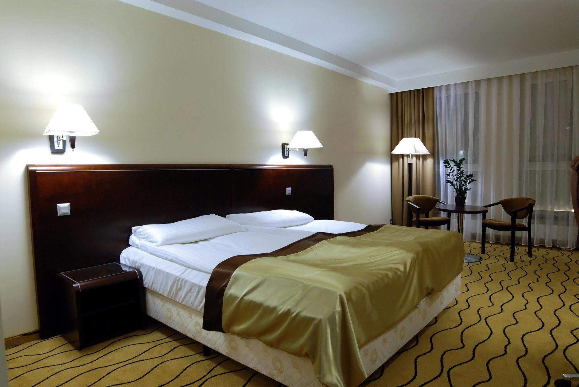 Ambasador Centrum Lodz  Room photo